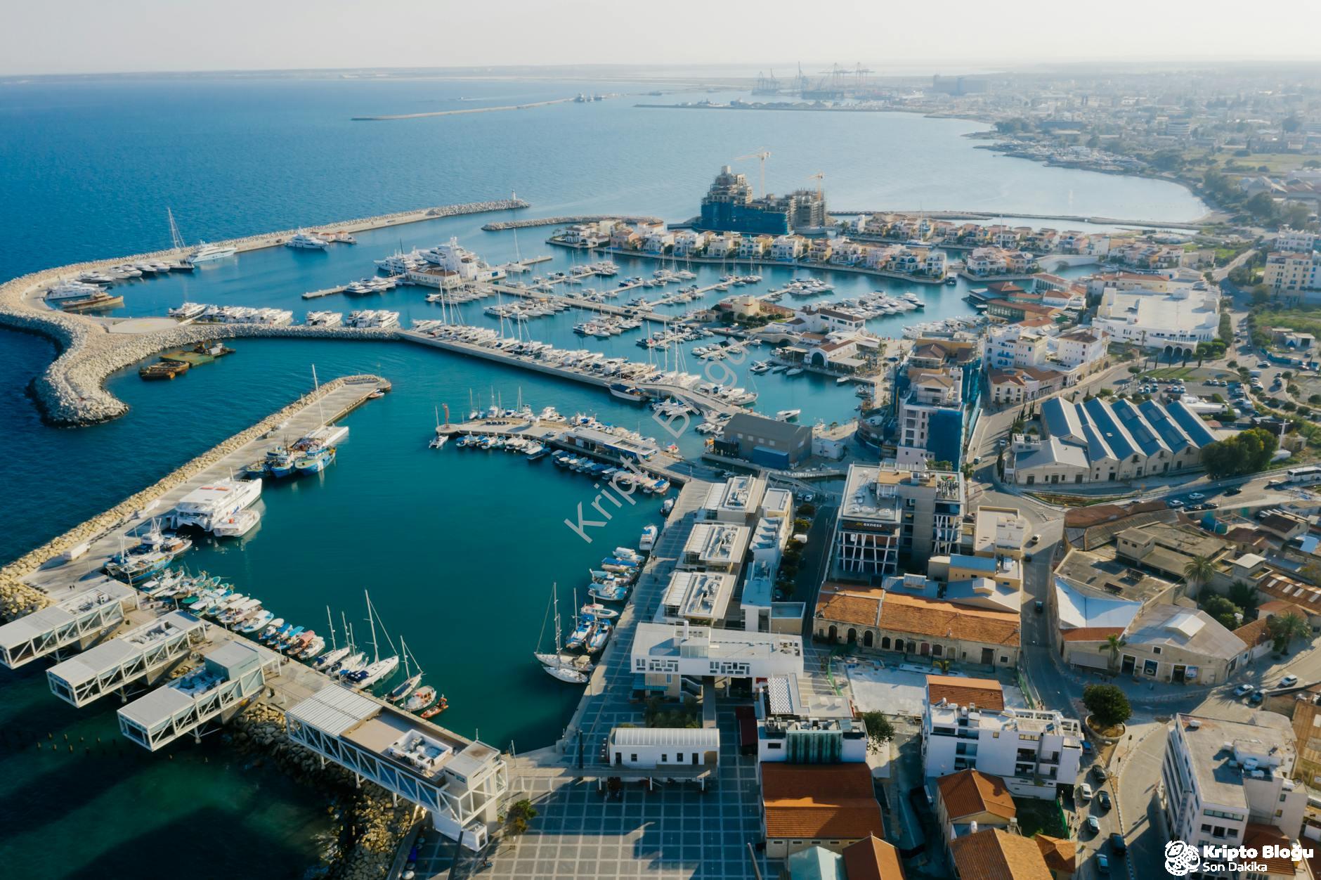 Kıbrıs'ta Gezilecek Görülecek Yerlere Ulaşım İçin Ekonomik Araç Kiralama