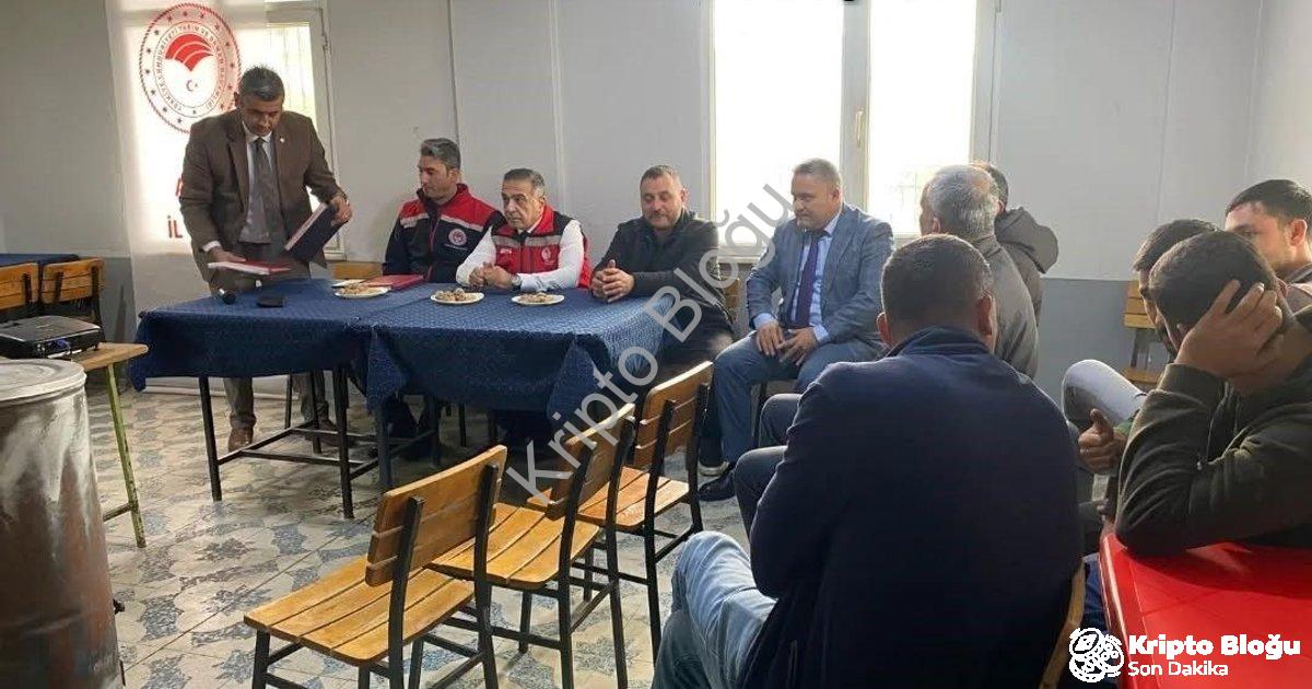 "Aydın’da Tarım Seferberliği: 17 İlçede Üreticiyle Buluşma" başlıklı haber için fotorealistik, profe