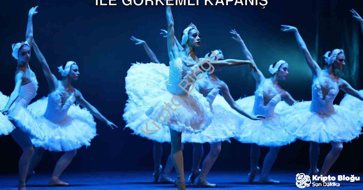 "Denizli'de Sanat Şöleni: Kuğu Gölü Balesi ile Görkemli Kapanış" başlıklı haber için fotorealistik,